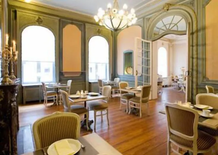 Charme Hancelot Hotell 4*