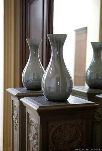 Charme Hancelot Hotell 4*