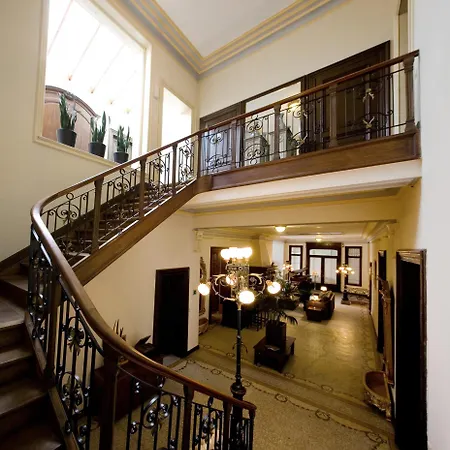 Charme Hancelot Hotel