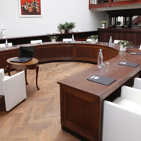 Charme Hancelot Hotel